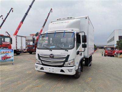 國(guó)六 福田歐馬可寬體3.7米排半冷藏車(chē)
