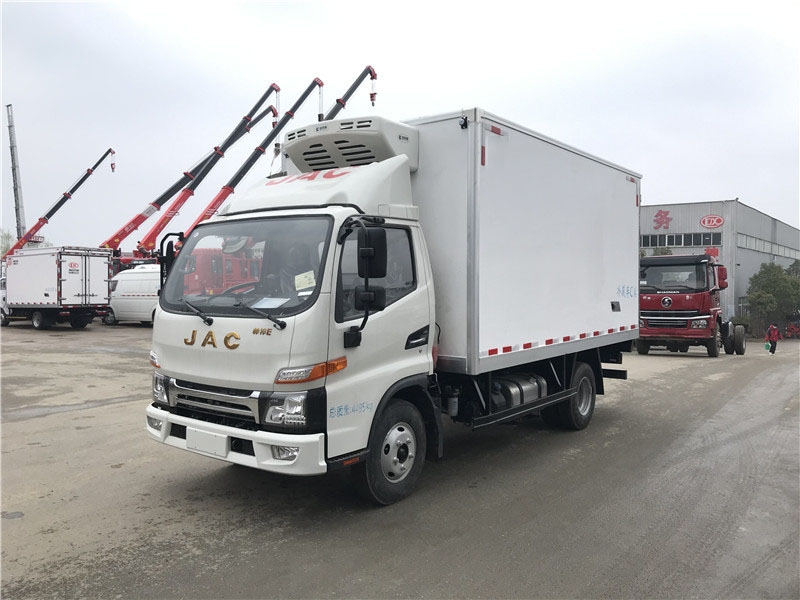 國(guó)六 江淮帥鈴E4.2米藍(lán)牌冷藏車(chē)